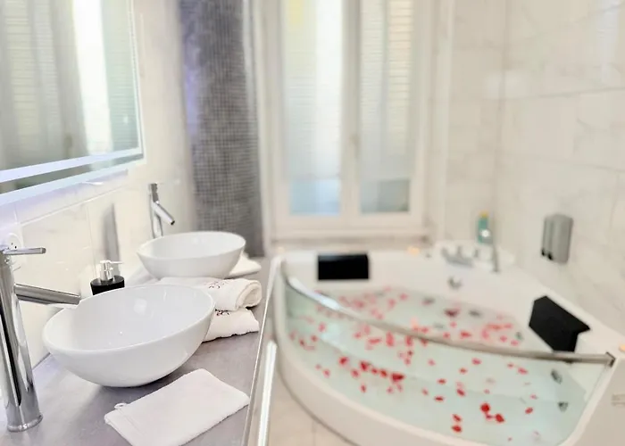 Loft Luxe - Jacuzzi - Sauna - Cinema *