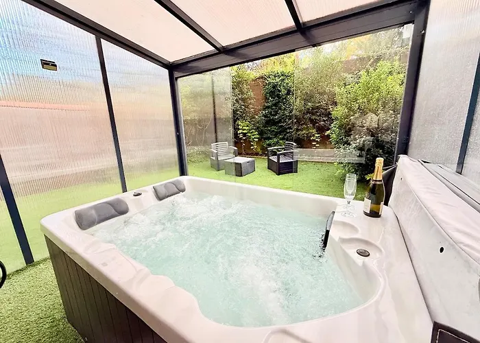 Loft Luxe - Jacuzzi - Sauna - Cinéma Apartamento Nancy